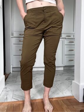 Eddie Bauer Olive Utility Slim Crop tech hiking and outdoor Pants - petite
